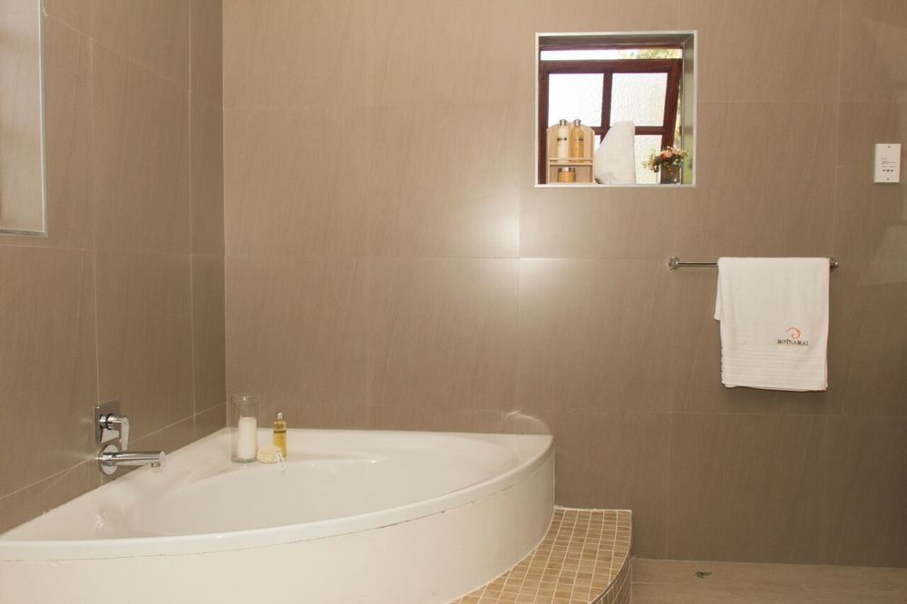 Motsamai Guest Lodge Bulawayo Eksteriør billede